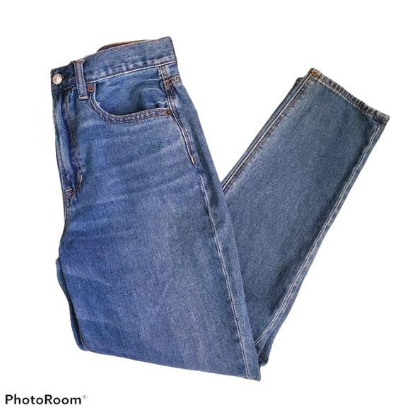 American Eagle Outfitters Denim - American Eagle Outfitters Mom jeans size 6